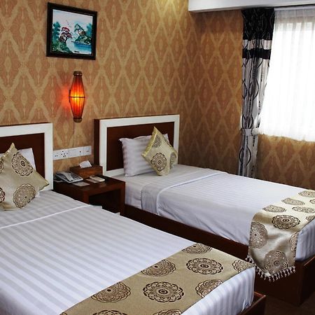 Hotel Kan Kaw Yangon Bagian luar foto