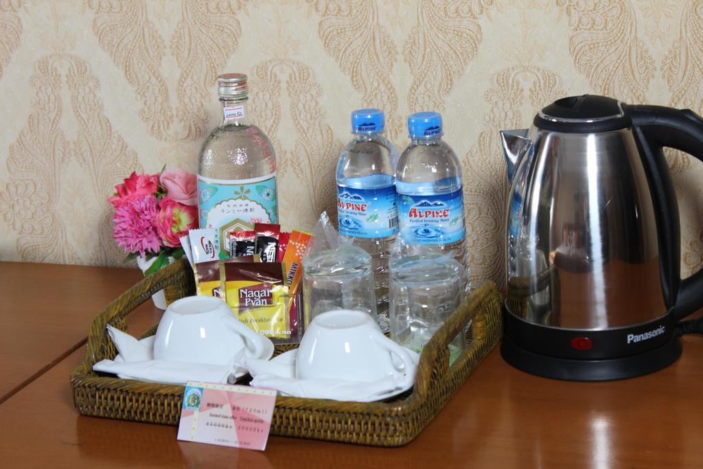 Hotel Kan Kaw Yangon Bagian luar foto