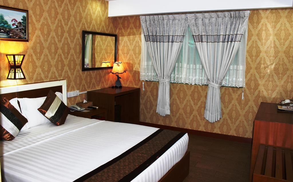 Hotel Kan Kaw Yangon Bagian luar foto