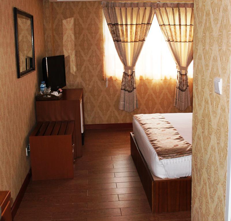 Hotel Kan Kaw Yangon Bagian luar foto