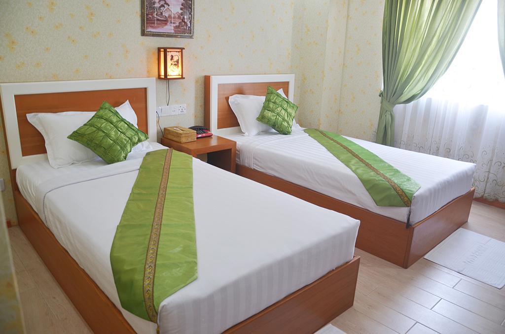 Hotel Kan Kaw Yangon Bagian luar foto