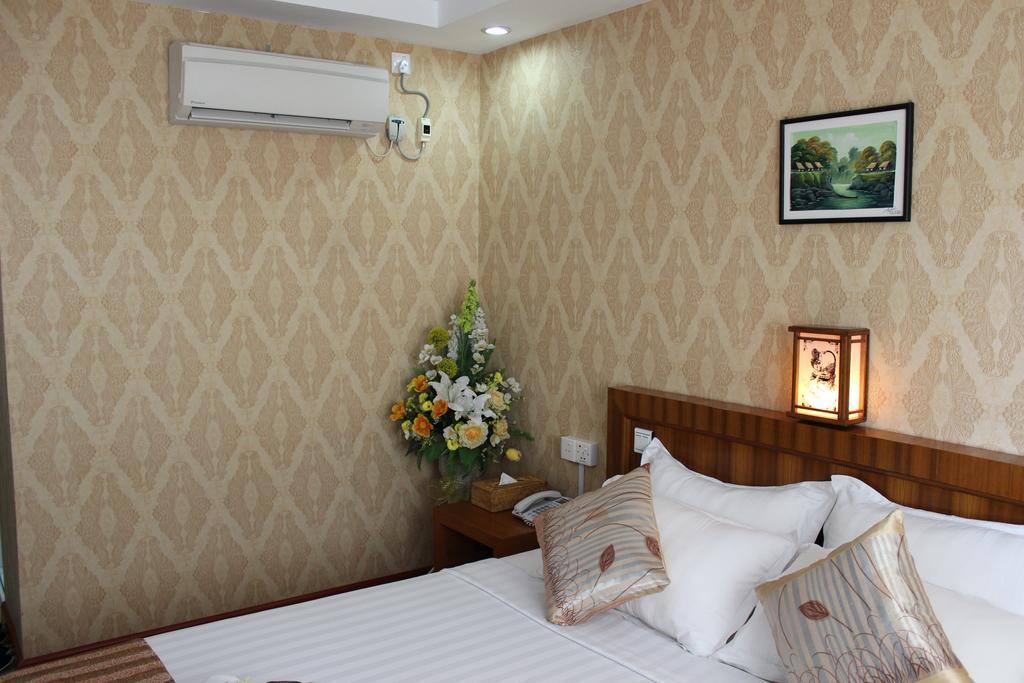Hotel Kan Kaw Yangon Bagian luar foto