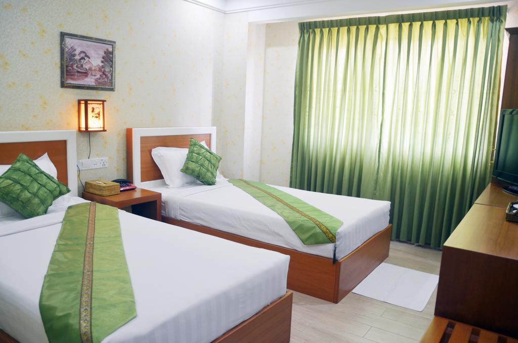 Hotel Kan Kaw Yangon Bagian luar foto