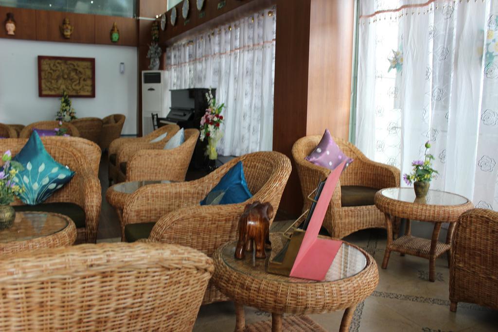 Hotel Kan Kaw Yangon Bagian luar foto