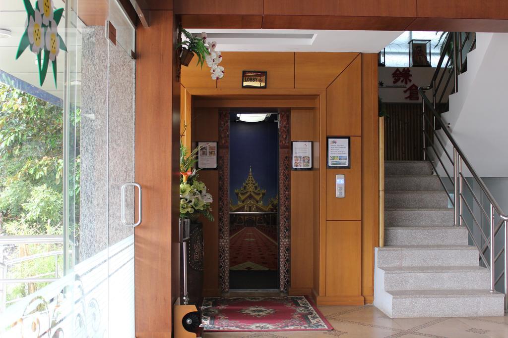 Hotel Kan Kaw Yangon Bagian luar foto