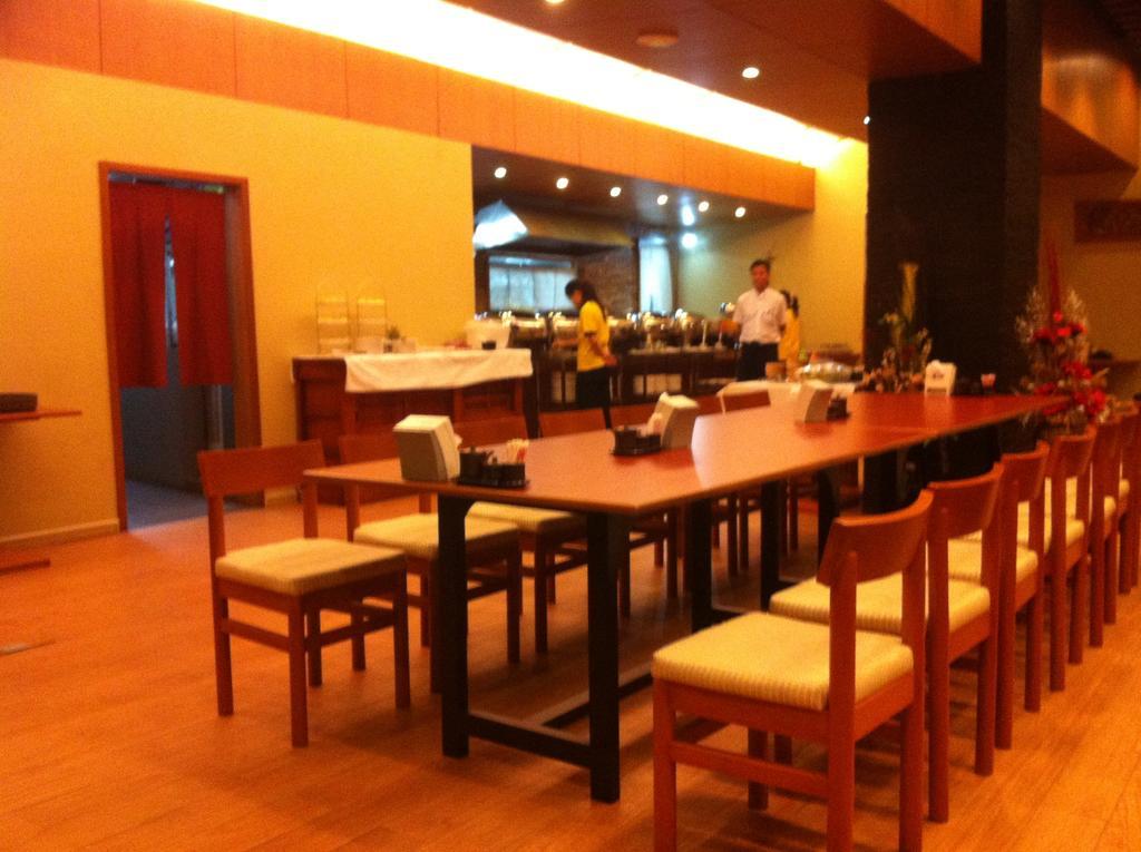 Hotel Kan Kaw Yangon Bagian luar foto